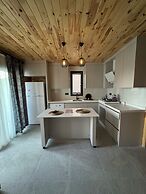 Karaöz Ada Bungalows & Villa