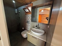 Karaöz Ada Bungalows & Villa