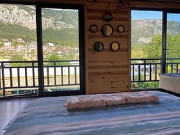 Karaöz Ada Bungalows & Villa