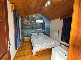 Karaöz Ada Bungalows & Villa