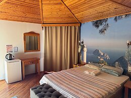 Karaöz Ada Bungalows & Villa