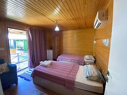 Karaöz Ada Bungalows & Villa