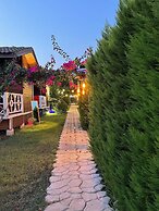 Karaöz Ada Bungalows & Villa