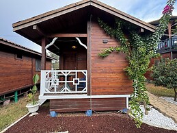 Karaöz Ada Bungalows & Villa