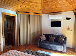 Karaöz Ada Bungalows & Villa