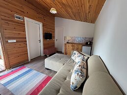 Karaöz Ada Bungalows & Villa