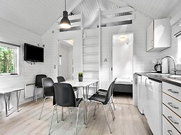 6 Person Holiday Park Home in Malling
