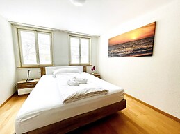 Beautiful Old Building Apartment In The Center