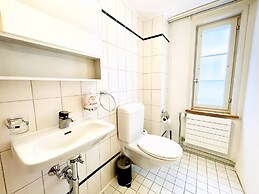 Beautiful Old Building Apartment In The Center