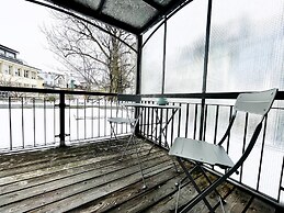 Beautiful Old Building Apartment In The Center