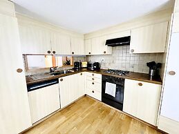 Beautiful Old Building Apartment In The Center