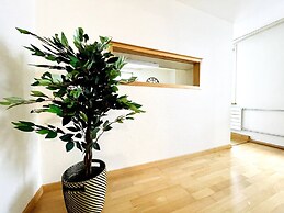 Beautiful Old Building Apartment In The Center