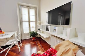 Chic & Quiet Apartment in San Babila
