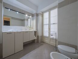 Chic & Quiet Apartment in San Babila