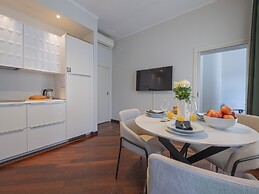 Chic & Quiet Apartment in San Babila