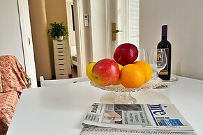 Chic & Quiet Apartment in San Babila