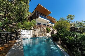 Sea View Paradise Retreat by Sea N' Rent