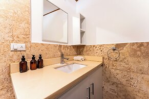 Sea View Paradise Retreat by Sea N' Rent