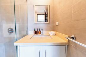 Sea View Paradise Retreat by Sea N' Rent