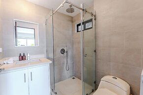 Sea View Paradise Retreat by Sea N' Rent