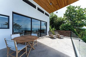 Sea View Paradise Retreat by Sea N' Rent