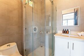 Sea View Paradise Retreat by Sea N' Rent