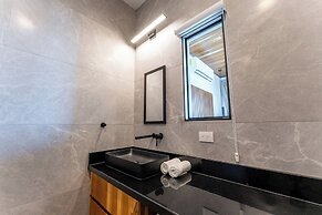 Sea View Paradise Retreat by Sea N' Rent