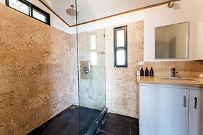 Sea View Paradise Retreat by Sea N' Rent