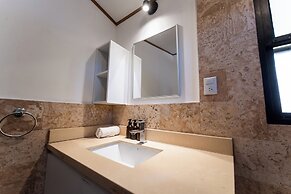 Sea View Paradise Retreat by Sea N' Rent