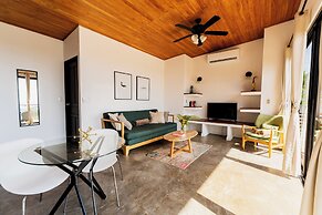 Sea View Paradise Retreat by Sea N' Rent