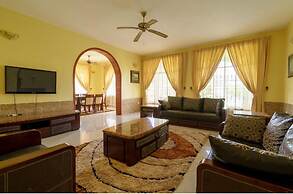 Amariah Apartments Bahari Beach