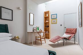 Simon Close by Onefinestay