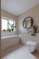 Simon Close by Onefinestay