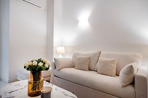 Private Luxury Suite in Bari Center