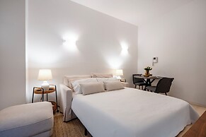 Private Luxury Suite in Bari Center