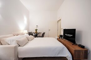 Private Luxury Suite in Bari Center