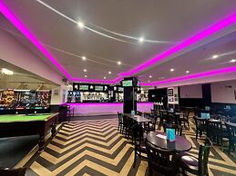 3 Bedroom Stunning Caravan Justin