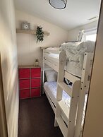 3 Bedroom Stunning Caravan Justin