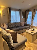 3 Bedroom Stunning Caravan Justin