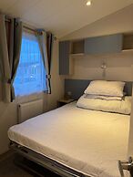 3 Bedroom Stunning Caravan Justin