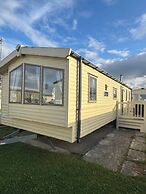 3 Bedroom Stunning Caravan Justin
