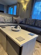 3 Bedroom Stunning Caravan Justin