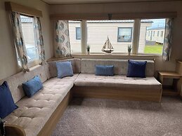 3 Bed Caravan Rob in Rhyl