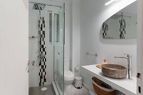 Phaedrus Living Kolonaki Maple Residence