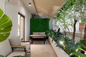 Phaedrus Living Kolonaki Maple Residence