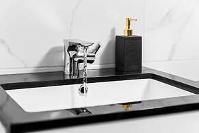 Harborne House 4 Bedroom Contractor Qe Hospital