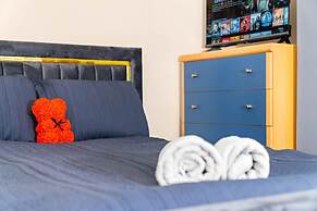 Harborne House 4 Bedroom Contractor Qe Hospital