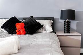 Harborne House 4 Bedroom Contractor Qe Hospital