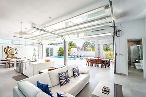 Beachside Villa, Amazing Views, Hotel Amenities v5