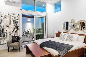 Family Beachside Villa With Hotel Amenities v7